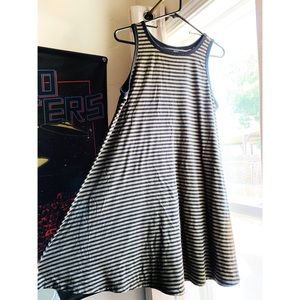 Old Navy // Trapeze Dress //  Green & Black